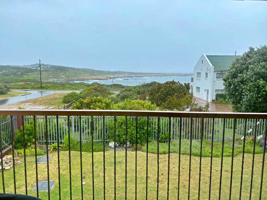 4 Bedroom Property for Sale in Sandbaai Western Cape